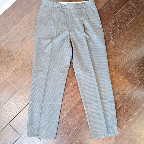 Louis Raphael Pleated High Rise Wool Trousers - Picture 2 of 7